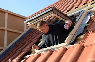 Pose de fenêtres de toit Velux à Baffie